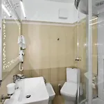 מלון 18 Center 4*