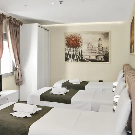 18 Center Hotel 4*