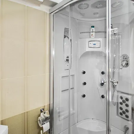 Hotel 18 Center Tirana