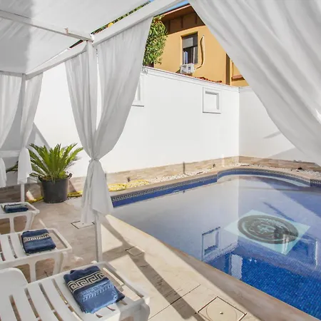 Hotel 18 Center Tirana