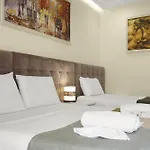 18 Center Tirana