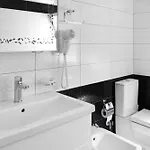 18 Center Hotel 4*