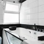 Hotell 18 Center 4*