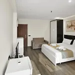 Hotell 18 Center 4*