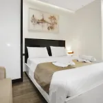 18 Center Hotell Tirana