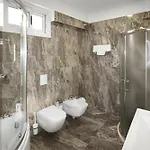 18 Center Hotell Tirana