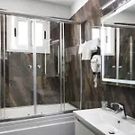 Hotell 18 Center 4*