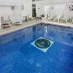 18 Center Hotell 4*