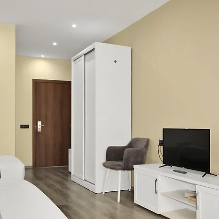 Hotel 18 Center