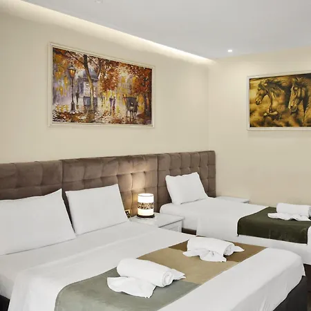 Hotel 18 Center Tirana