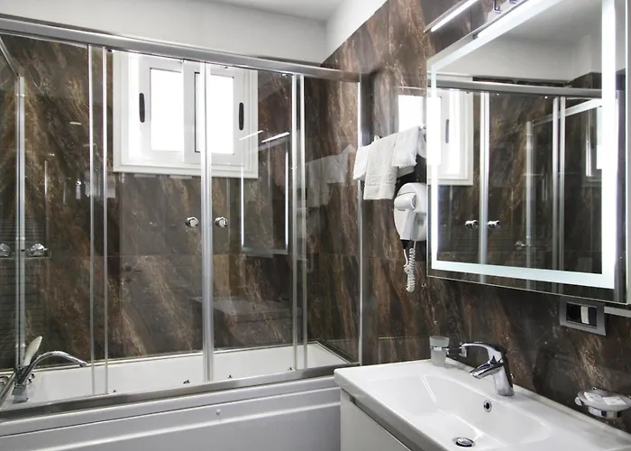 فندق 18 Center 4*